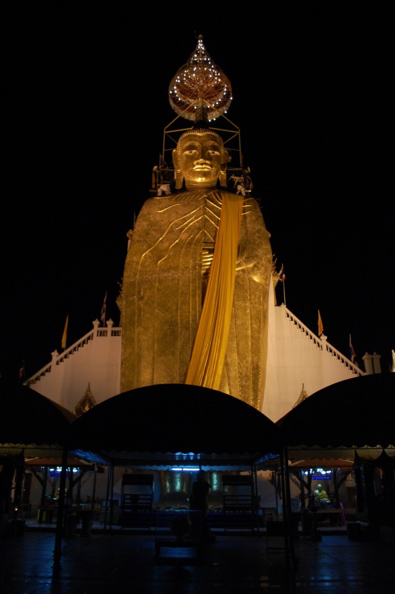 Wat Intharawihan templom